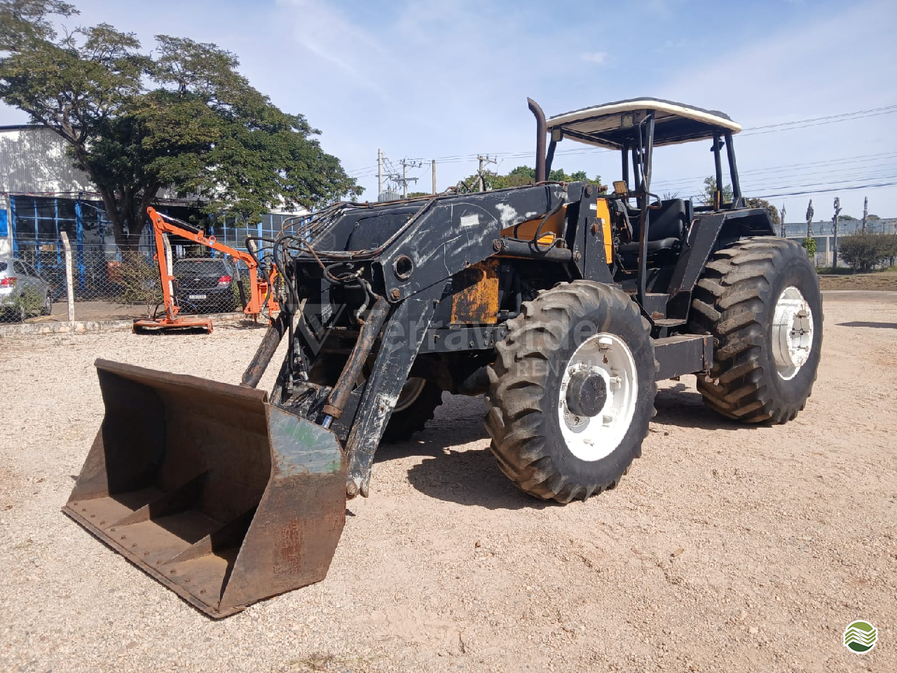 TRATOR VALTRA VALTRA BH 140 Tração 4x4 Terraverde Rental - SP CASA BRANCA SÃO PAULO SP